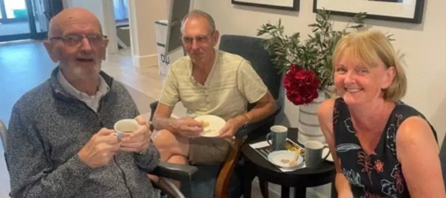 Generous Elstow residents raise £265 for cancer charity