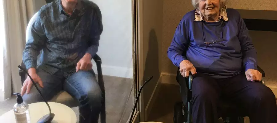 Our Sevenoaks care home welcomes visitors ‘inside’ following launch of innovative Family & Friends Lounge