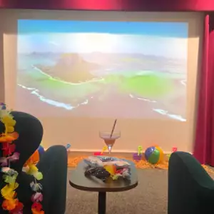 Tropical Themed Day Brings A Touch Of Sunshine To Edwalton Manor Care Home (4)