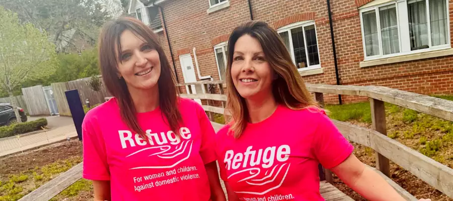 DARING VERWOOD DUO COUNTDOWN TO THEIR SKYDIVE FOR CHARITY 
