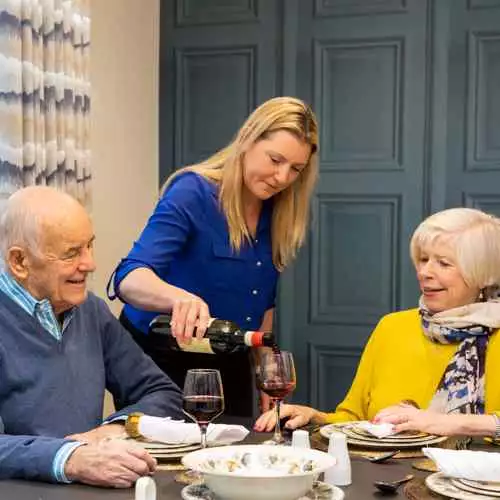 a choice of fresh seasonal meals, a time to socialise.