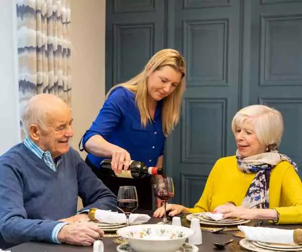 a choice of fresh seasonal meals, a time to socialise.