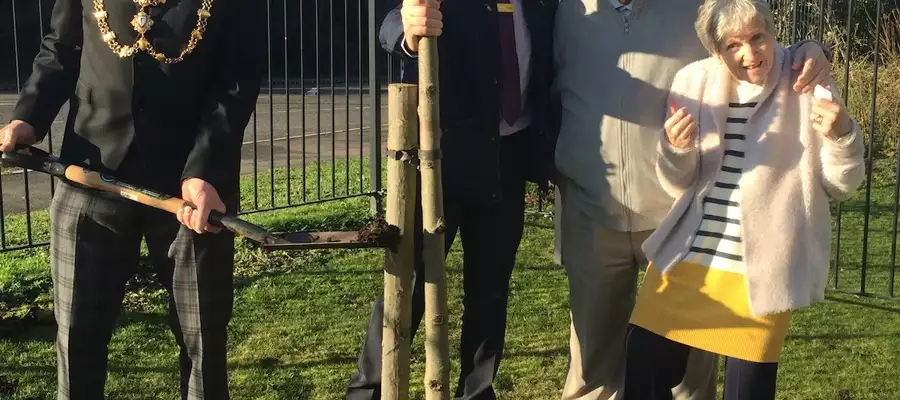 Mayor Plants Trees To Mark National Trust 125th Anniversary
