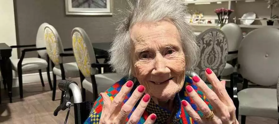 Perfect pampering for well deserved Chawley Grove Care Home residents