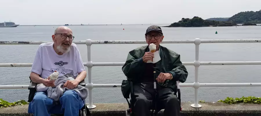 LIGHTHOUSE VISIT DELIGHTS ERNSTELL RESIDENTS