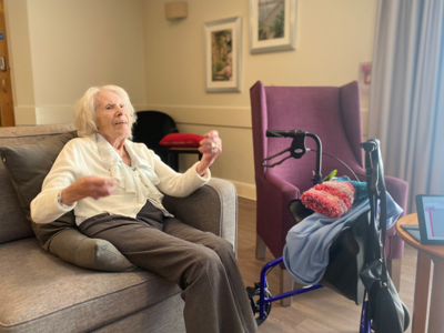 Verwood Jean Gets In Work Out Mode!